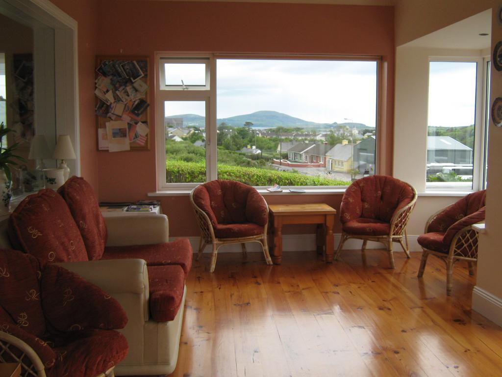 Iveragh Heights Bed and Breakfast Cahersiveen Habitación foto